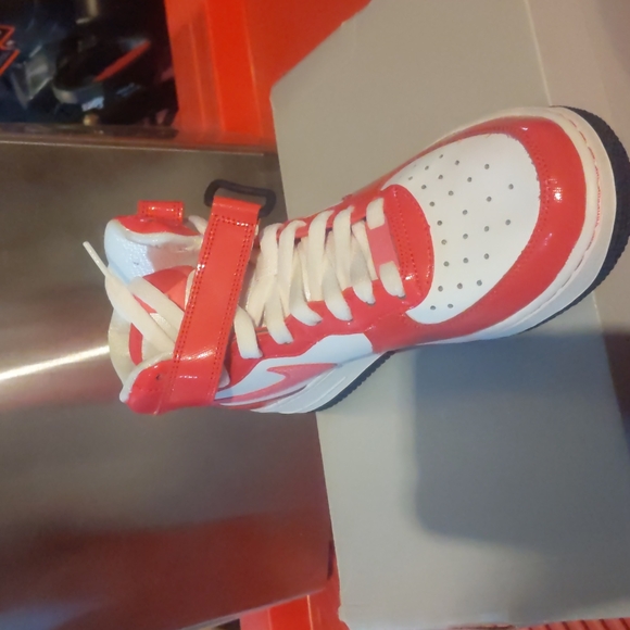 NWOT NIKE Air forces youth size 7 white/dynic pink hyper red - Picture 2 of 9